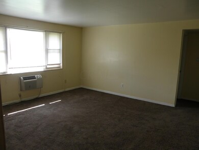 350 S Napoleon Ave, Columbus, OH 43213 - photo 2