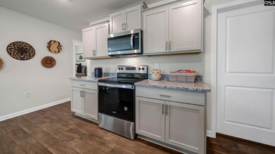 588 Edgetree Dr, Hopkins, SC 29061 - photo 5