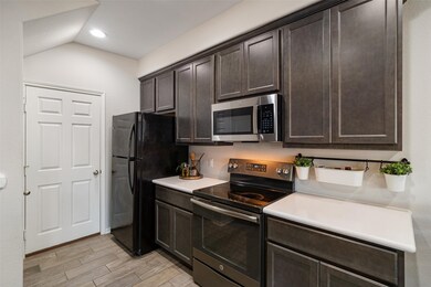 523 N 1st St, La Porte, TX 77571 - photo 6