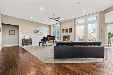 5586 Wild Rye Ct SE, Cedar Rapids, IA 52403 - photo 3