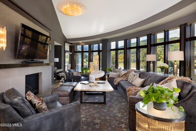 Westin450A_Living1