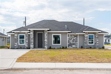 805 Dove St, Alamo, TX 78516 - photo 2