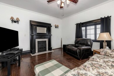 LivingRoom-15