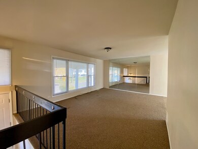 17820 Yale Ln, Country Club Hills, IL 60478 - photo 3