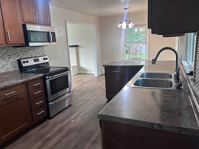 4612 5th St, Menominee, MI 49858 - photo 6