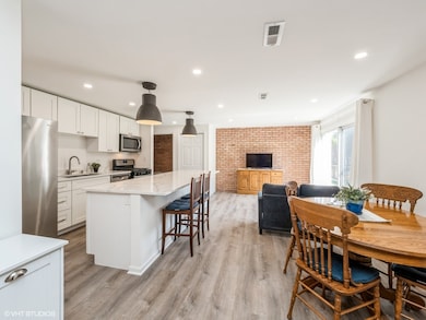 534 E Main St, Barrington, IL 60010 - photo 4