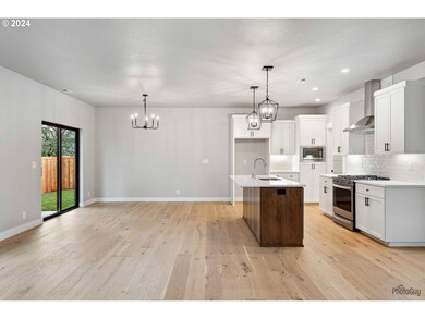 503 Honeysuckle Ln, Eugene, OR 97401 - photo 7