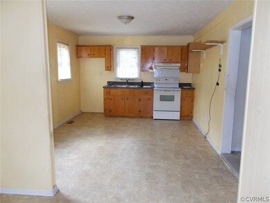 9000 Centennial Rd, Disputanta, VA 23842 - photo 2