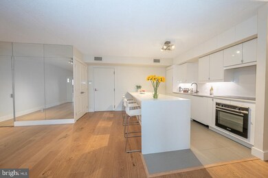 10915 Valley Forge Cir unit 915, King of Prussia, PA 19406 - photo 3