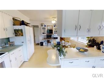 423 Main St, Stockertown, PA 18040 - photo 2