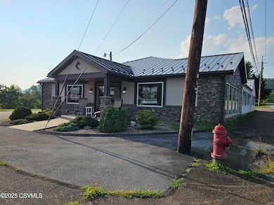 341 N Market St, Elysburg, PA 17824 - photo 2