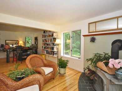 1007 Gilbert Stuart Rd, Saunderstown, RI 02874 - photo 7