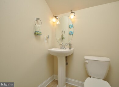 2280 Merseyside Dr unit 101, Woodbridge, VA 22191 - photo 6