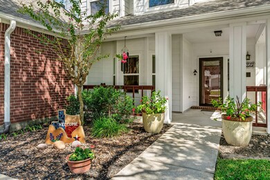 1255 E Adoue St, Alvin, TX 77511 - photo 5