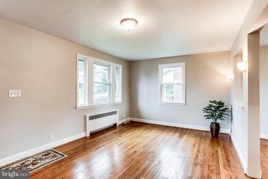 717 Devonshire Rd, Baltimore, MD 21229 - photo 5