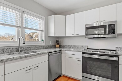 13 Boulderbrook Dr, Peabody, MA 01960 - photo 6