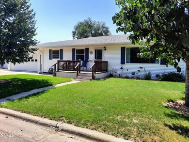 1211 5th Ave NE, Jamestown, ND 58401 - photo 3