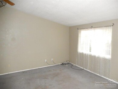 3455 SW Salmon Ave, Redmond, OR 97756 - photo 5