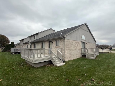 15955 Bentley Cir W, Macomb, MI 48044 - photo 7