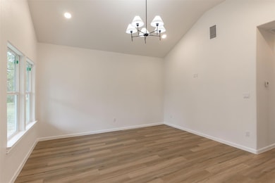 508 Brown St, Lockhart, TX 78644 - photo 3