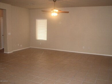 4 GREAT ROOM