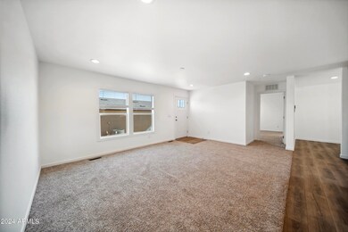 32029 N Poplar St 00015