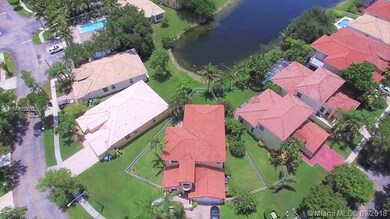 Oversized lake lot.