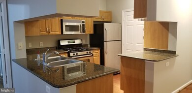 12949 Centre Park Cir unit 104, Herndon, VA 20171 - photo 5
