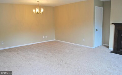 4152 Dawn Valley Ct unit 85F, Chantilly, VA 20151 - photo 4