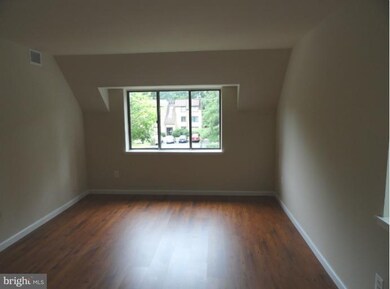 1629 Parkcrest Cir unit 8A/300, Reston, VA 20190 - photo 5