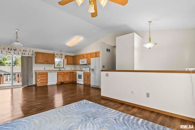 3058 Twin Lakes Dr, Springfield, IL 62707 - photo 5