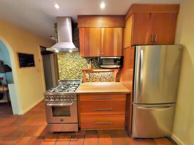 2 Sand Hill Rd, Putney, VT 05346 - photo 7