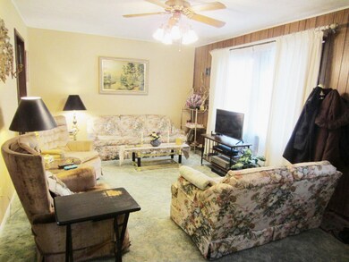 FAM ROOM2