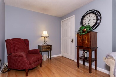 21 Cranleigh Mews unit U305, Nashua, NH 03063 - photo 5
