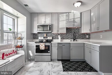 6049 Selwood Place, Springfield, VA 22152 - photo 3