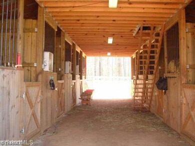 10 stall horse Barn