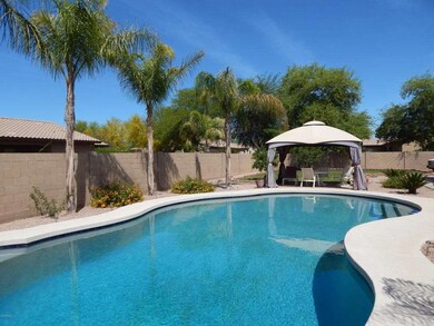 Pool gazeebo