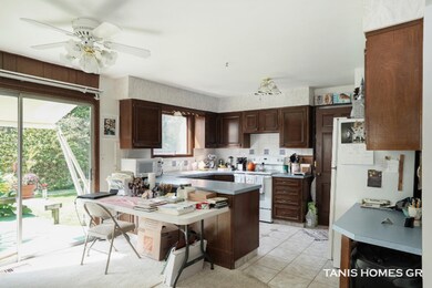 2455 Donahue Court SW