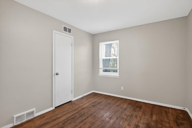 5573 Millbranch Rd, Memphis, TN 38116 - photo 7