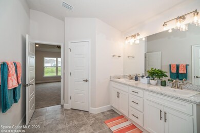 1512 Owners Bath 2