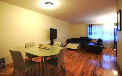 (5) Dining Room Living Room