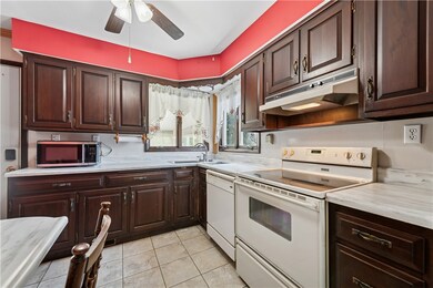 22 Braddock Dr, Latrobe, PA 15650 - photo 7