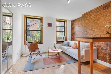 220 E 82nd St unit 4RW, New York, NY 10028 - photo 2