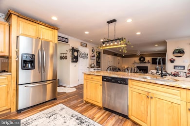 4221 Sir Andrew Cir, Doylestown, PA 18902 - photo 7