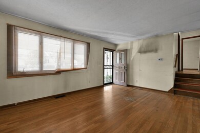 8-web-or-mls-3756-beechton-rd