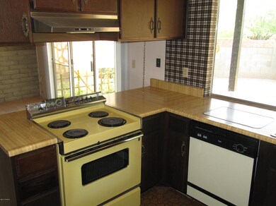 7 Kitchen (2)
