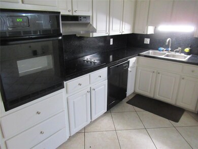 2402 Ecuadorian Way unit 8, Clearwater, FL 33763 - photo 6