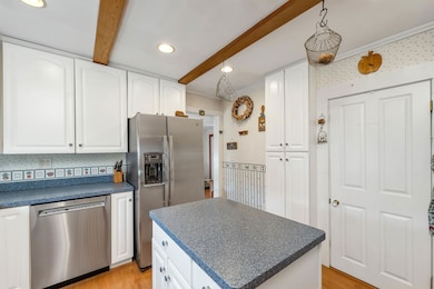 42 Carroll St, Pittsfield, NH 03263 - photo 4