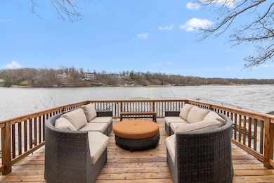 Boathouse Deck