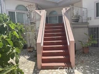 428 N Hollywood Way unit 203, Burbank, CA 91505 - photo 2
